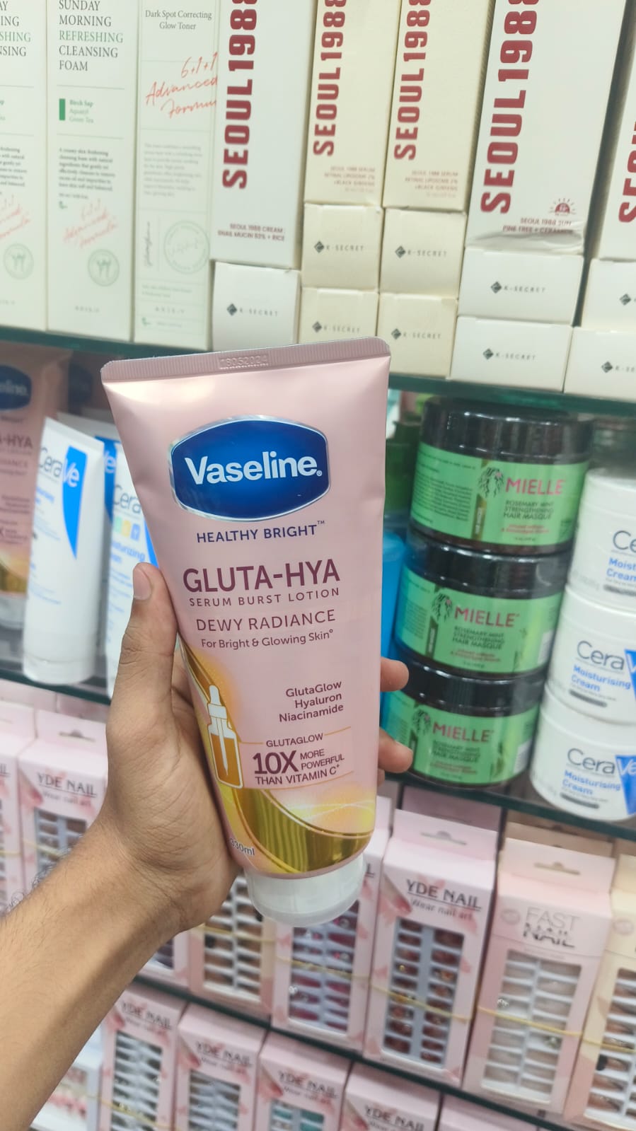 Vaseline Healthy Bright Gluta-Hya Serum Burst Lotion Dewy Radiance